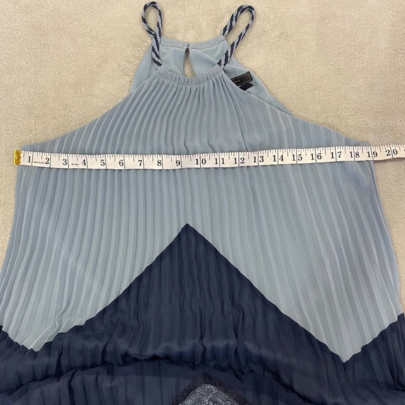 Long Halter Dress w/ Lace Overlay Size Small BCBG - Picture 13 of 15